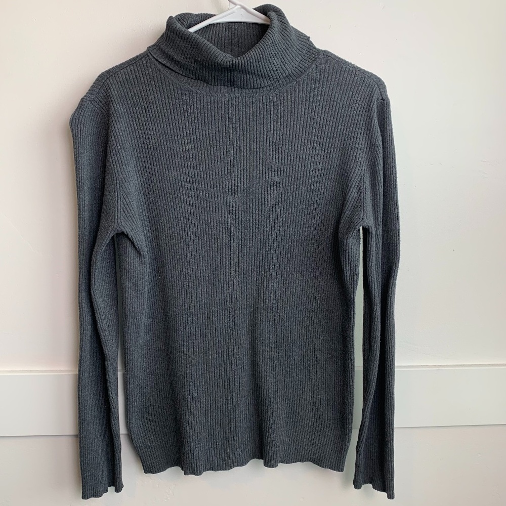 Peck & Peck Gray Ribbed Turtleneck Sweater